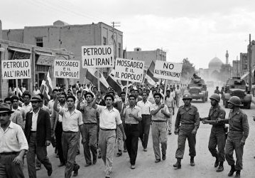 Come l’Occidente rovesciò Mossadeq con L’Operazione Ajax 